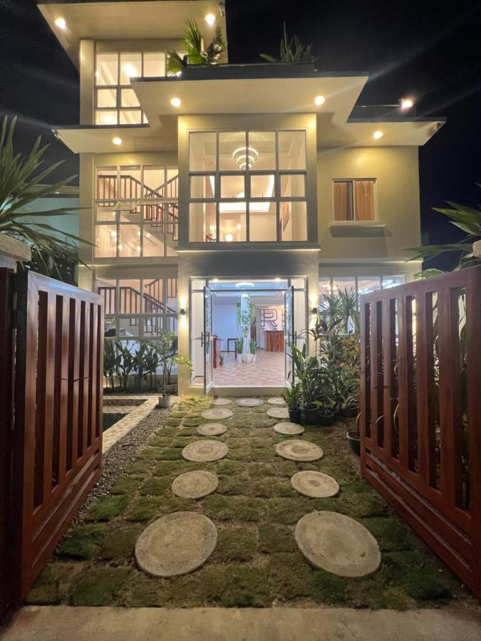 Rich-Vania Suites General Luna  Kültér fotó