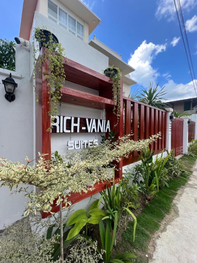 Rich-Vania Suites General Luna  Kültér fotó